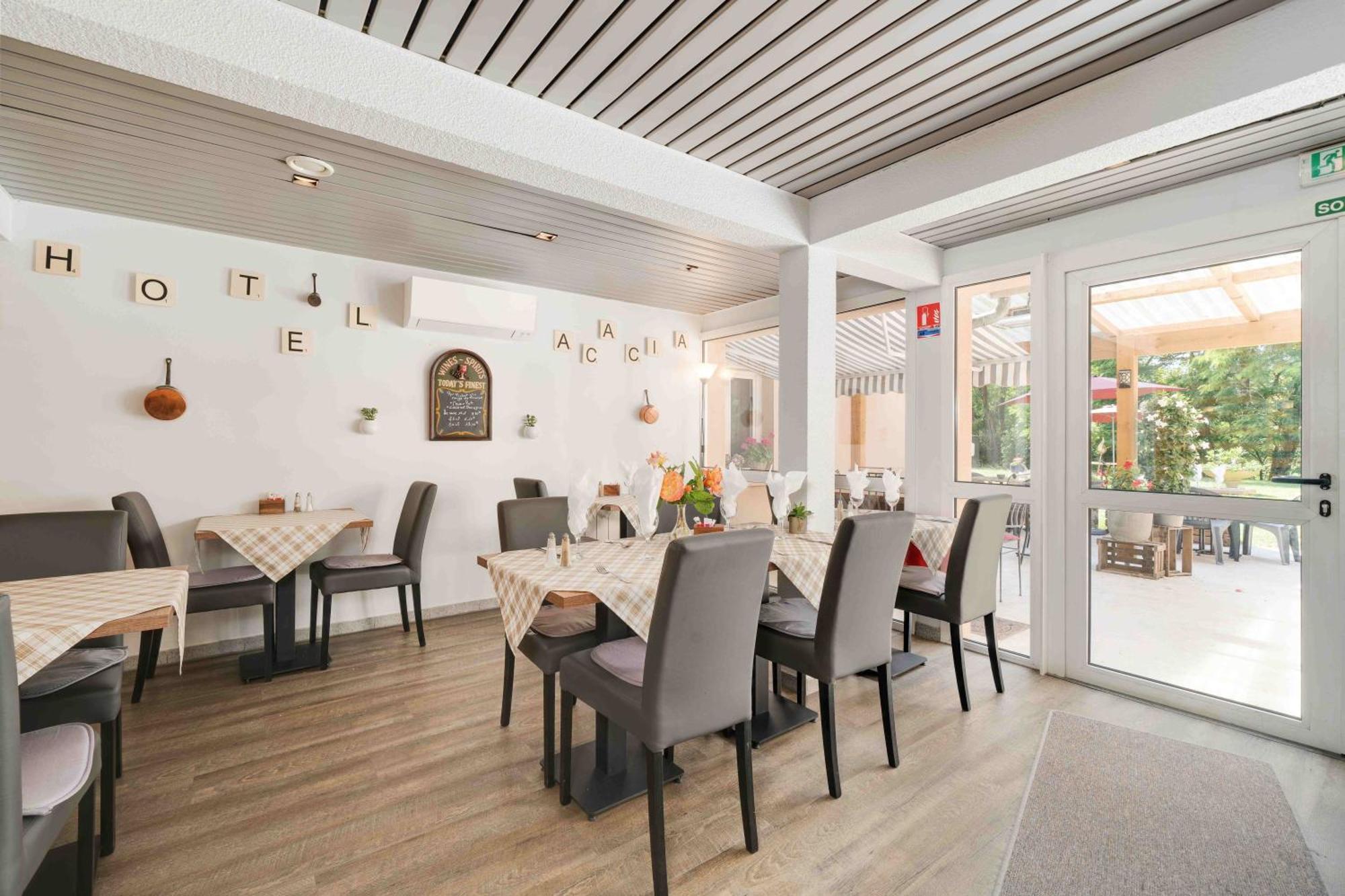 Hotel Acacia Nancy Sud Luneville Moncel-les-Luneville Екстер'єр фото